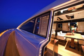 Motor yacht CELESTE -  Side Deck